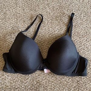 Black T-shirt Bra